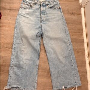 Levi Light Blue Women's cropped Jeans 28